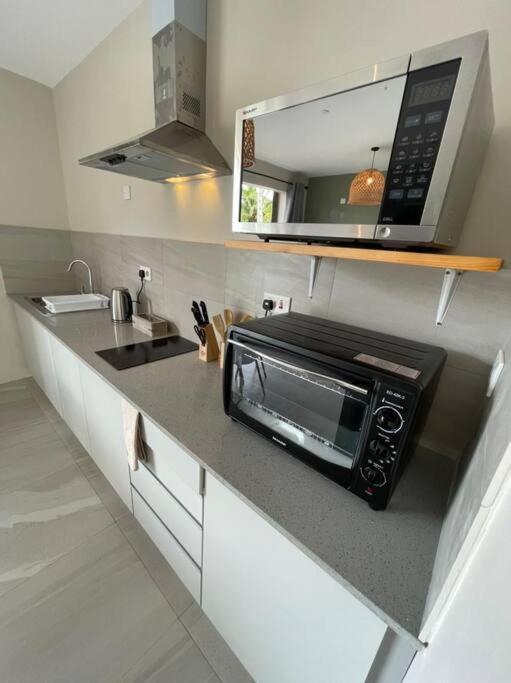 Bois Mapou Self Catering Apartments Unit 201 Rivière Noire Exterior foto